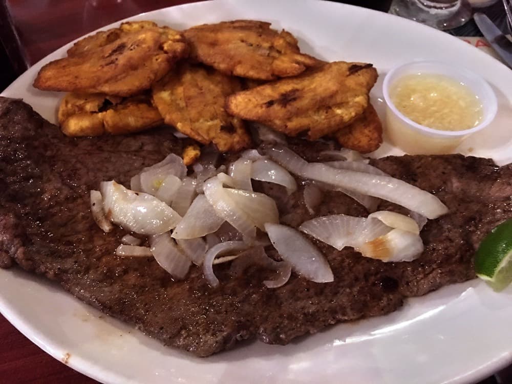 Bistec encebollado