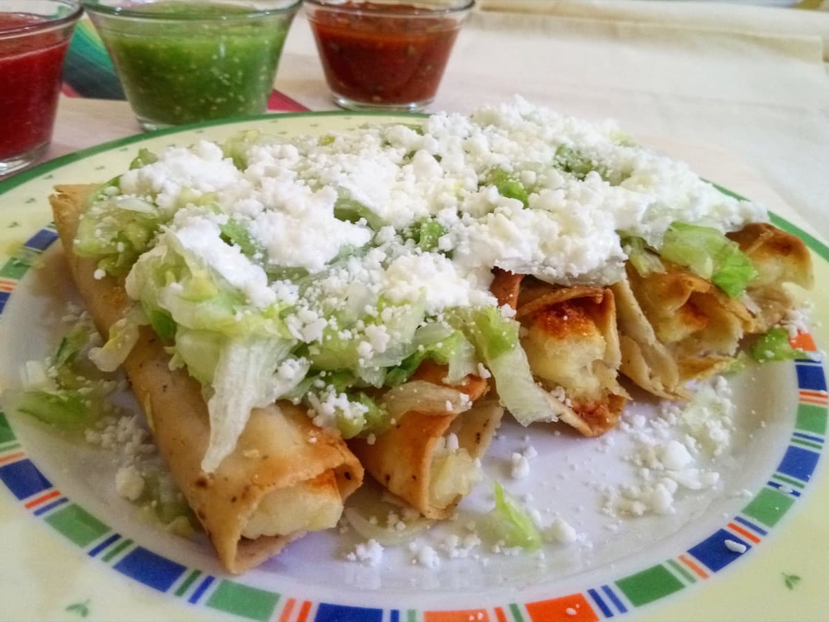 Tacos dorados
